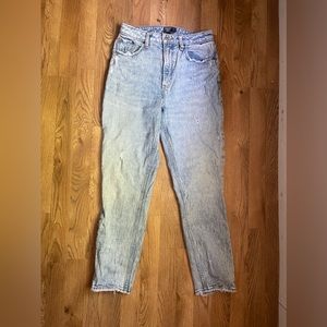Abercrombie Sz 4/27R Curve Love High Rise Mom Jeans